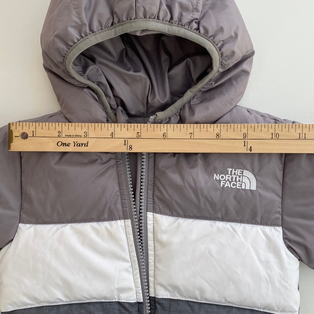 North Face Reversible Puffer Jacket - Picture 6 of 8